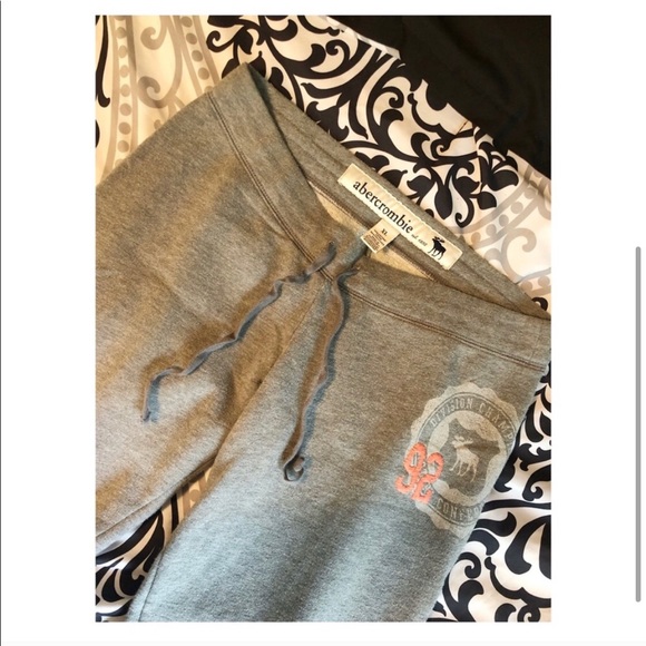 Sweats - Picture 4 of 5